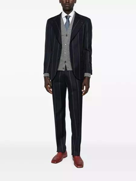 8/15まで値下　GABRIELE PASINI　スーツ　ネイビー48 8/15まで値下 GABRIELE PASINI スーツ ネイビー48 8/15まで値下