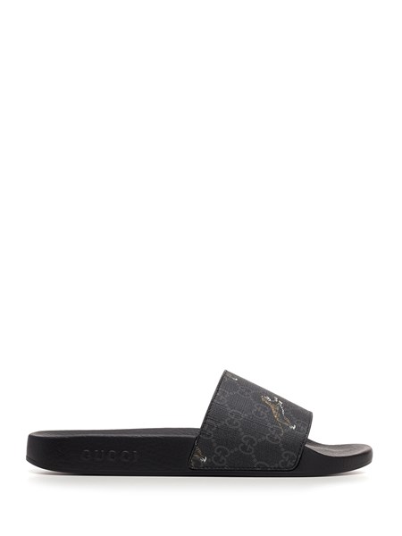 gucci supreme flip flops