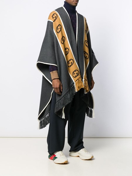 poncho gucci