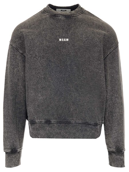 black round neck sweatshirt