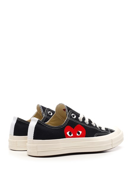 converse with red heart low top