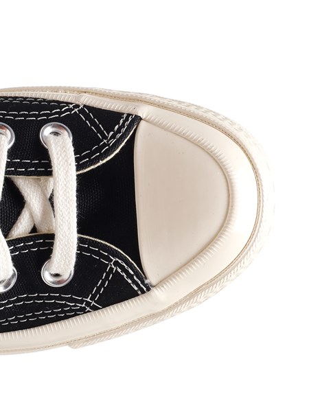 converse with red heart low top