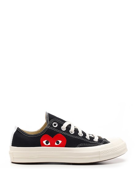 converse with red heart low top