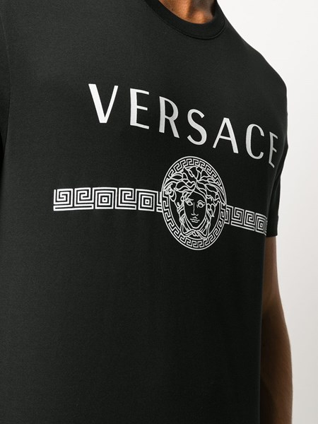 black versace medusa t shirt