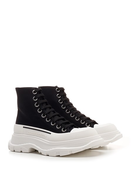 alexander mcqueen tread slick lace-up boots