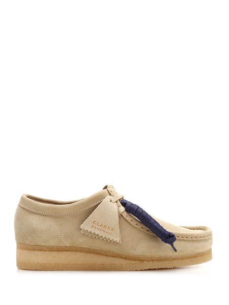 clarks wallabees beige