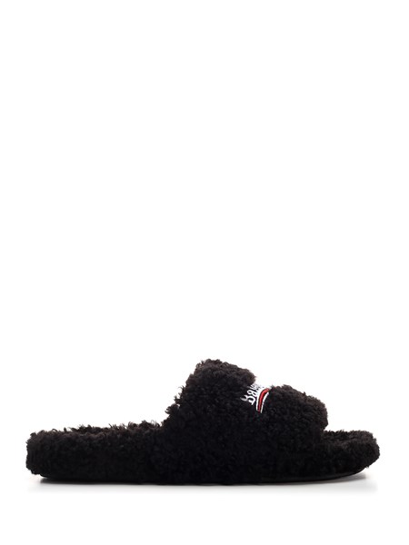 Balenciaga black faux-fur logo fluffy sandals ssense con pelo - Stileo.it